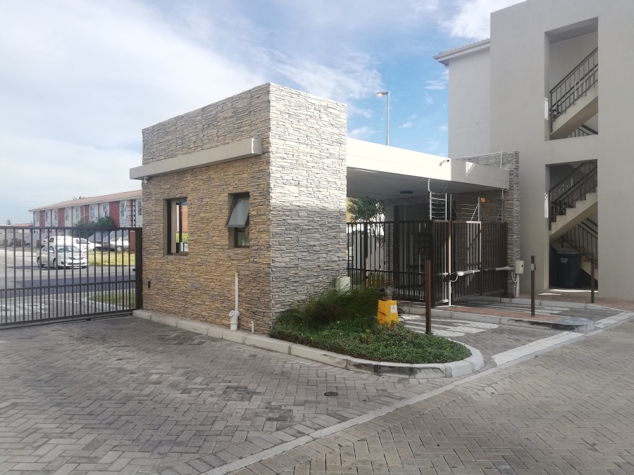 2 Bedroom Property for Sale in Grassy Park Western Cape